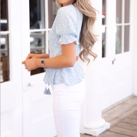 ✨ Santorini Wrap Top✨ - Picture 3 of 4